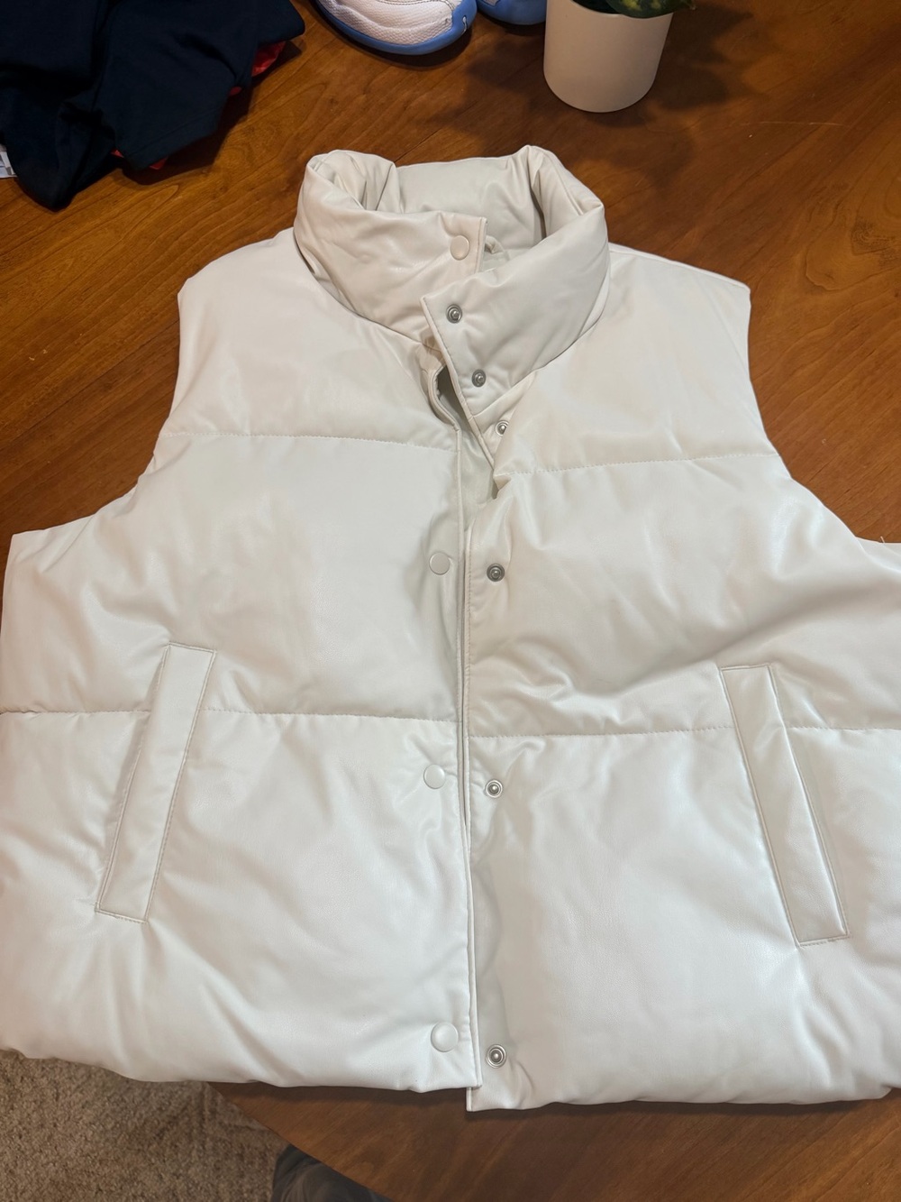 Old Navy Ivory Quilted Sleeveless Puffer Vest